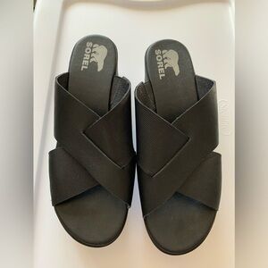 Sorel Womens Cameron platform slides sandals. 10